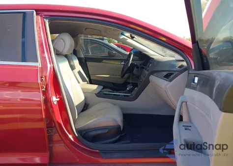 2015 Hyundai Sonata Sport z USA, uszkodzony, nr VIN 5NPE34AF4FH094340